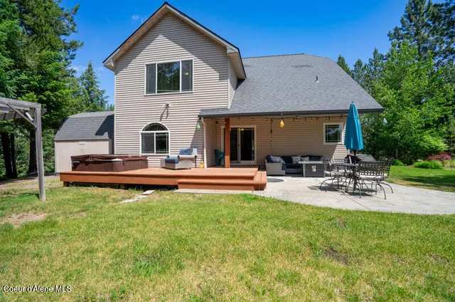 $779,999 | 608 Country Club Lane, Pinehurst, ID 83850
