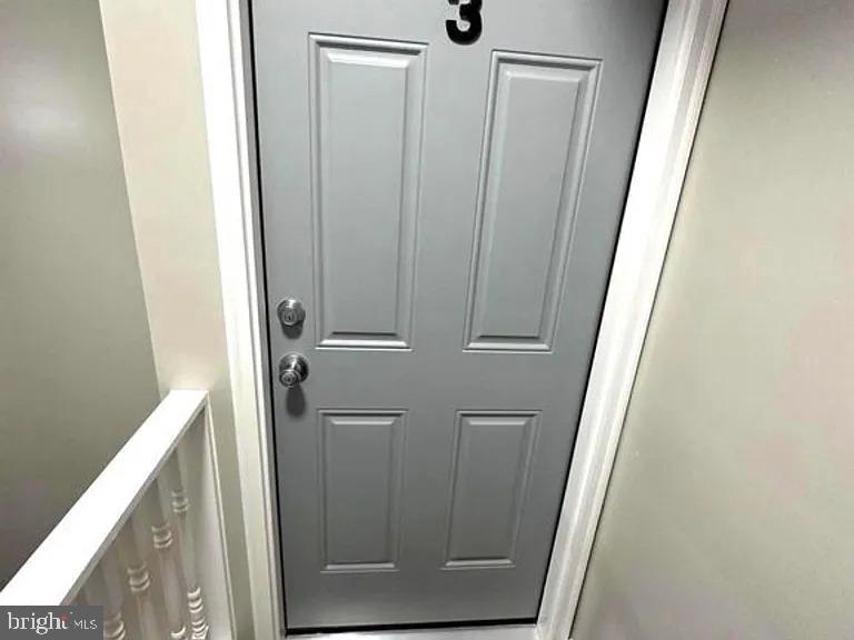 1721 McCulloh Street, Unit 3 Baltimore, MD 21217 - Photo 3 of 11 a view of two bathroom