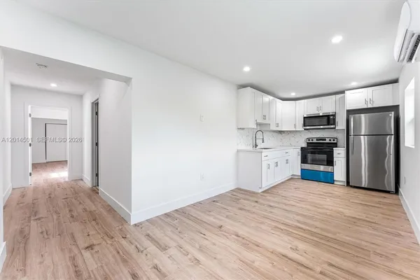 $1,750 | 9720 Northwest 24th Place, Unit B, Sunrise, FL 33322