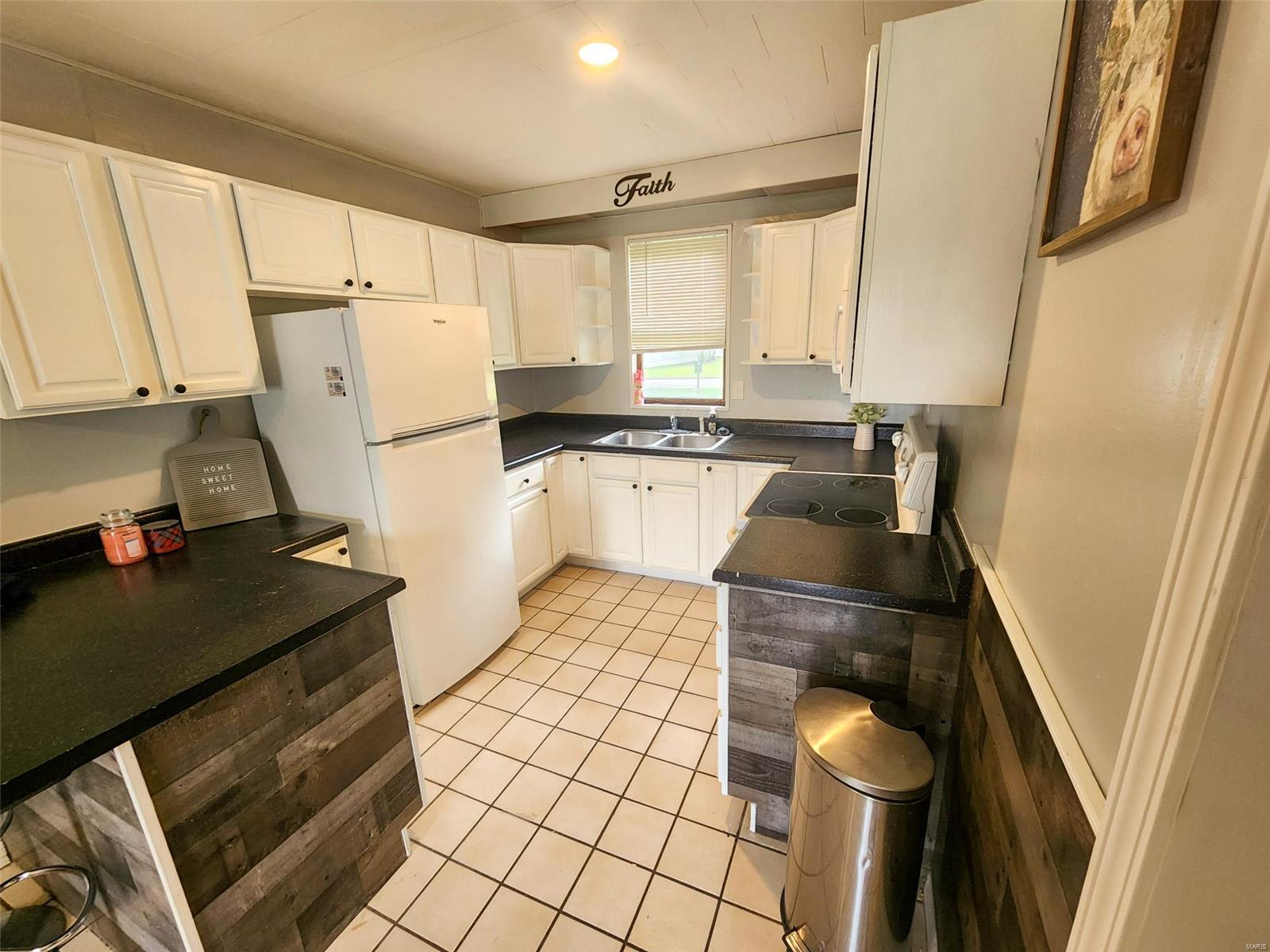 3013 Roland Avenue Belleville, IL 62226 - Photo 5 of 13 Gallery Image 5