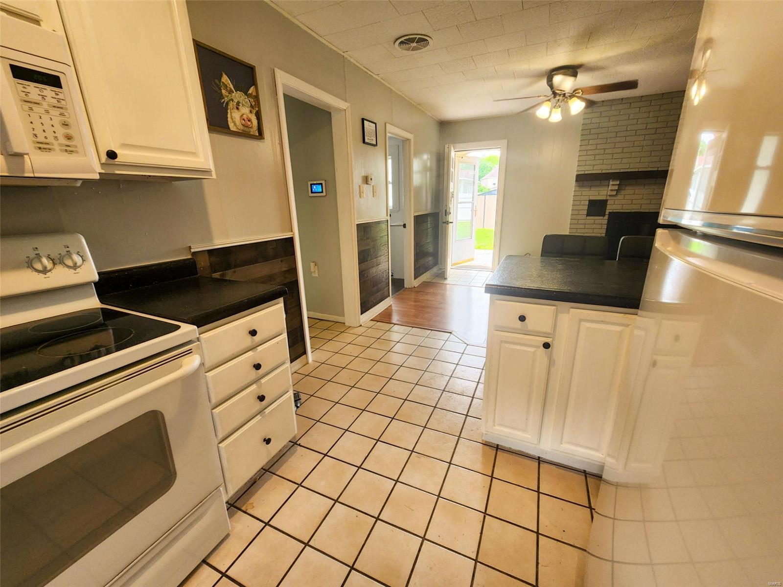 3013 Roland Avenue Belleville, IL 62226 - Photo 6 of 13 Gallery Image 6