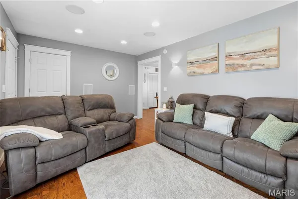 $212,980 | 127 Murray Avenue, Panama, IL 62077