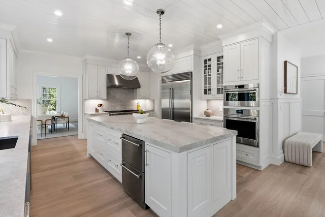 $3,299,000 | 2 Beacon Hill Road, Marblehead, MA 01945