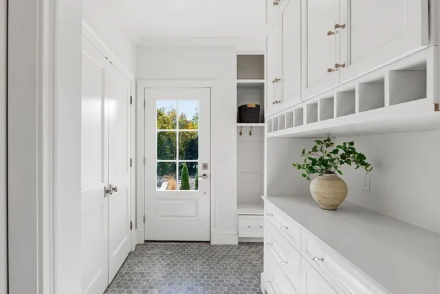 $3,299,000 | 2 Beacon Hill Road, Marblehead, MA 01945