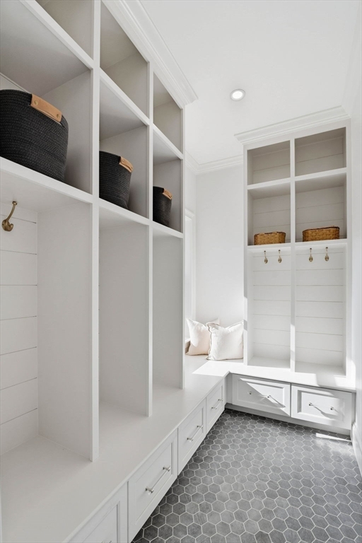 2 Beacon Hill Road Marblehead, MA 01945 - Photo 20 of 39