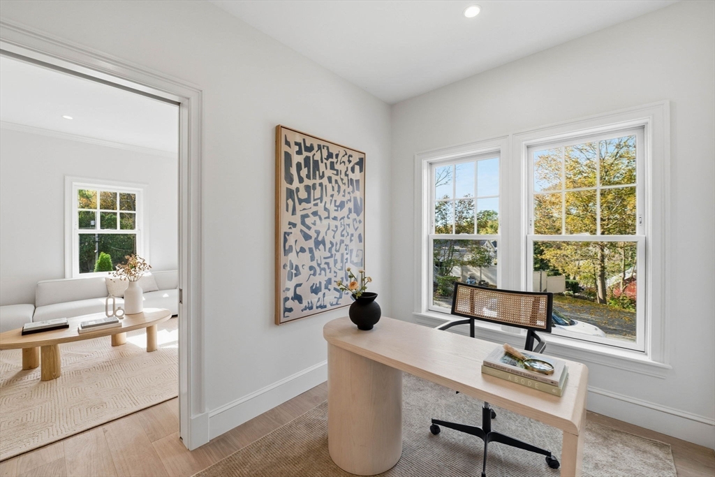 2 Beacon Hill Road Marblehead, MA 01945 - Photo 23 of 39