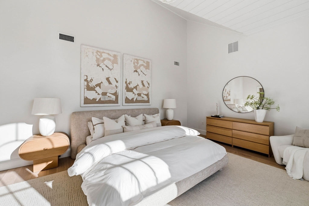 2 Beacon Hill Road Marblehead, MA 01945 - Photo 26 of 39