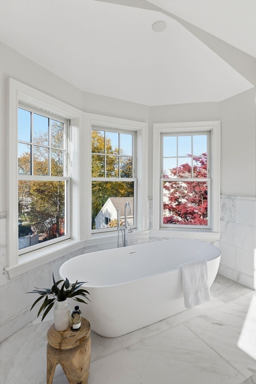 2 Beacon Hill Road Marblehead, MA 01945 - Photo 29 of 39