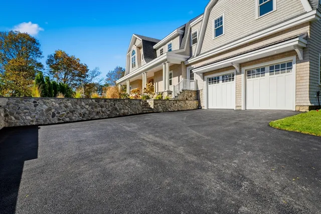 $3,299,000 | 2 Beacon Hill Road, Marblehead, MA 01945