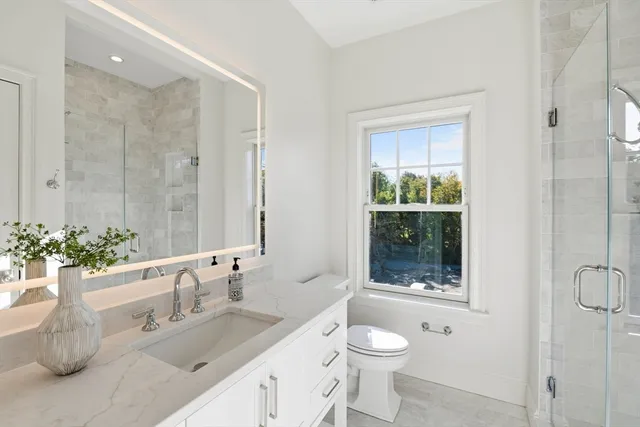 $3,299,000 | 2 Beacon Hill Road, Marblehead, MA 01945