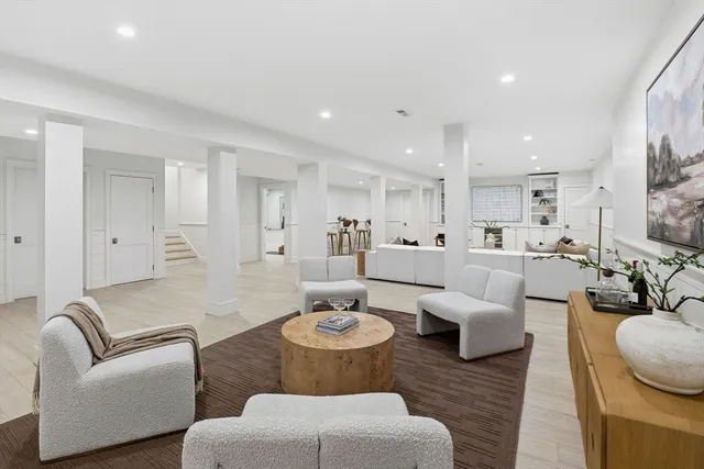 $3,299,000 | 2 Beacon Hill Road, Marblehead, MA 01945