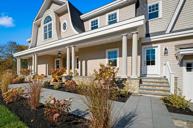 $3,299,000 | 2 Beacon Hill Road, Marblehead, MA 01945