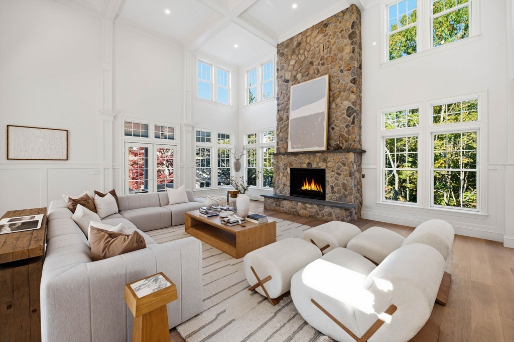 2 Beacon Hill Road Marblehead, MA 01945 - Photo 7 of 39