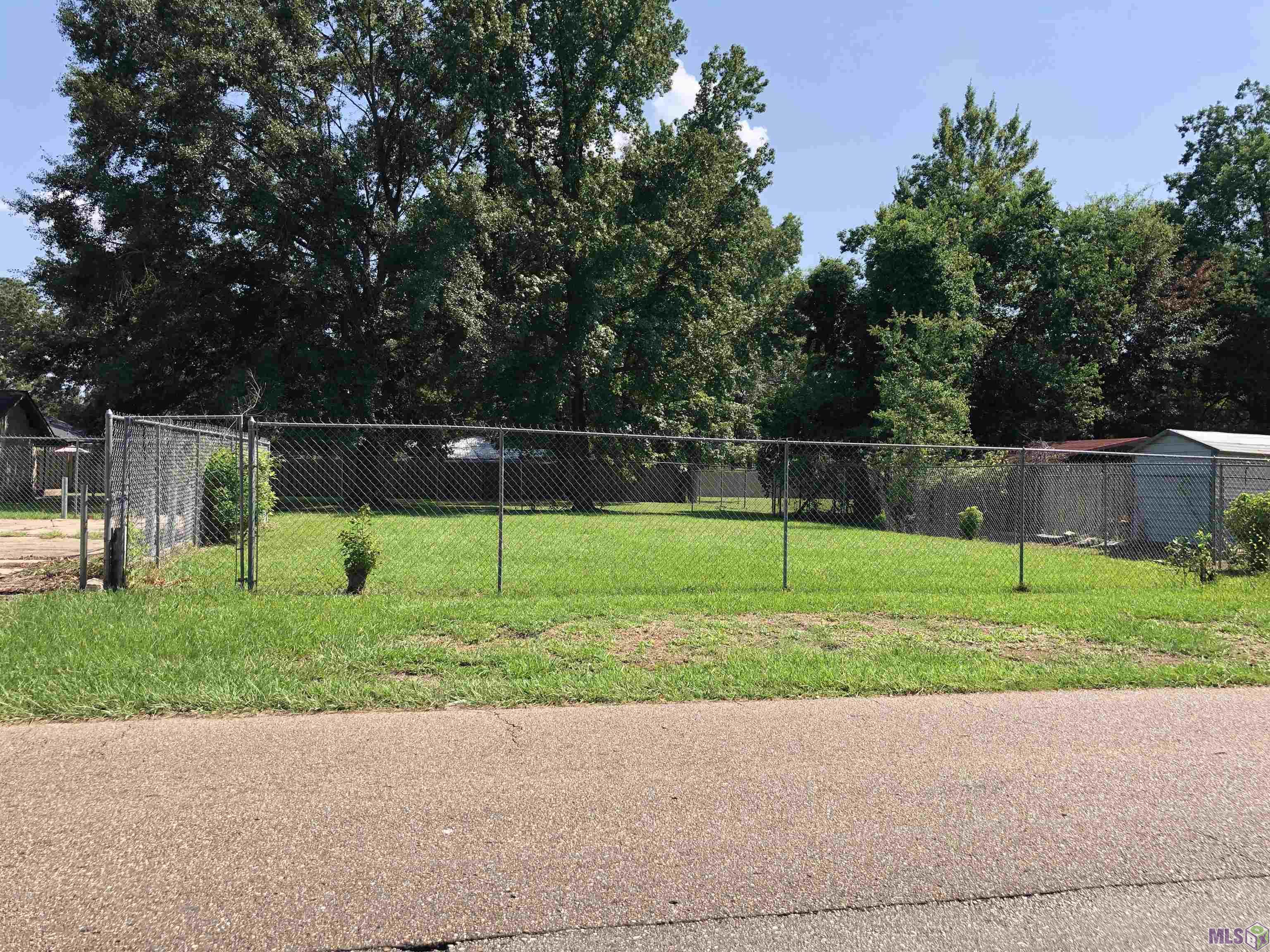 5965 Denham Street Baton Rouge, LA 70805 - Photo 18 of 19 Yard View-Facing Denham St