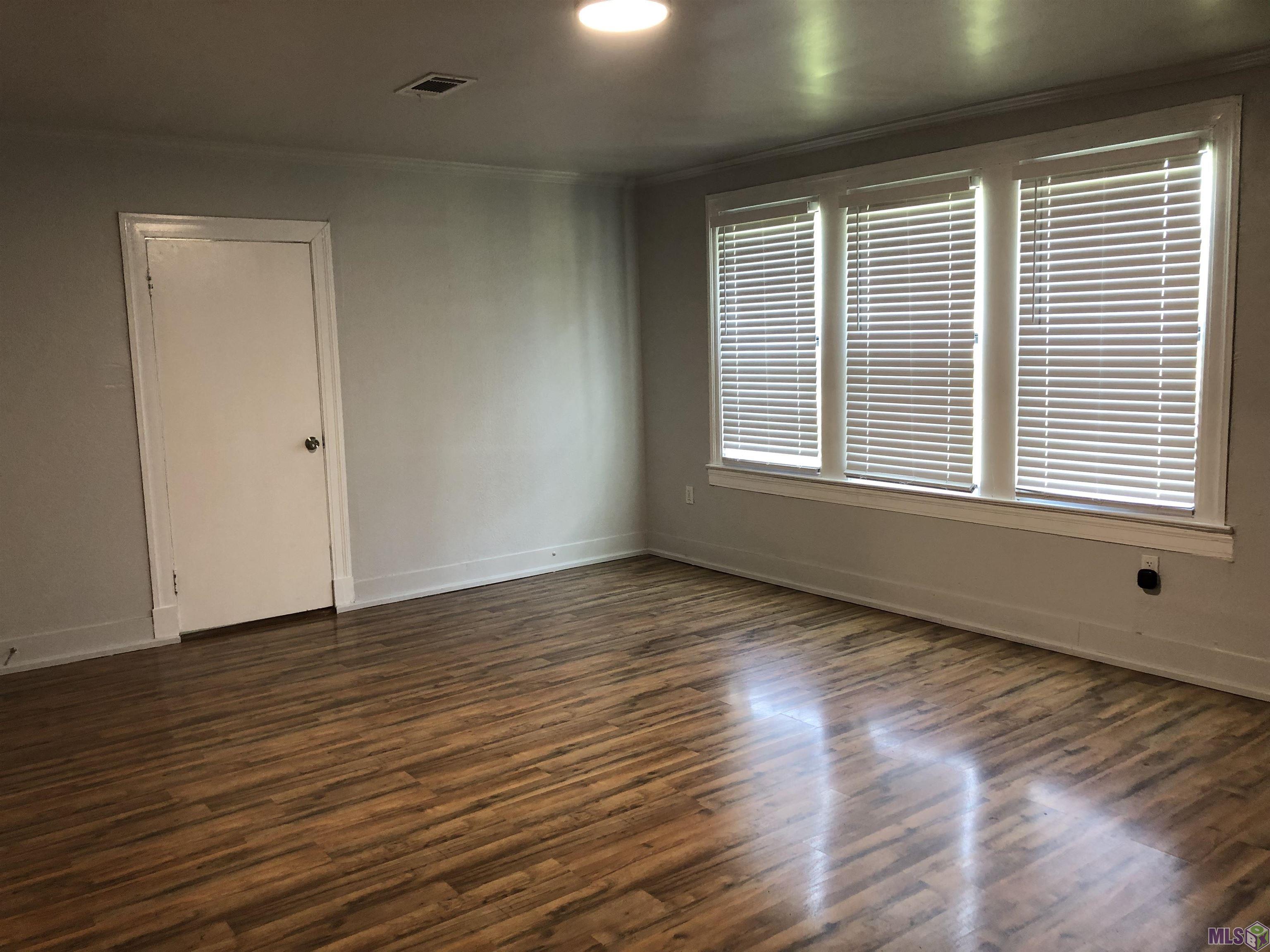 5965 Denham Street Baton Rouge, LA 70805 - Photo 4 of 19 Living Room
