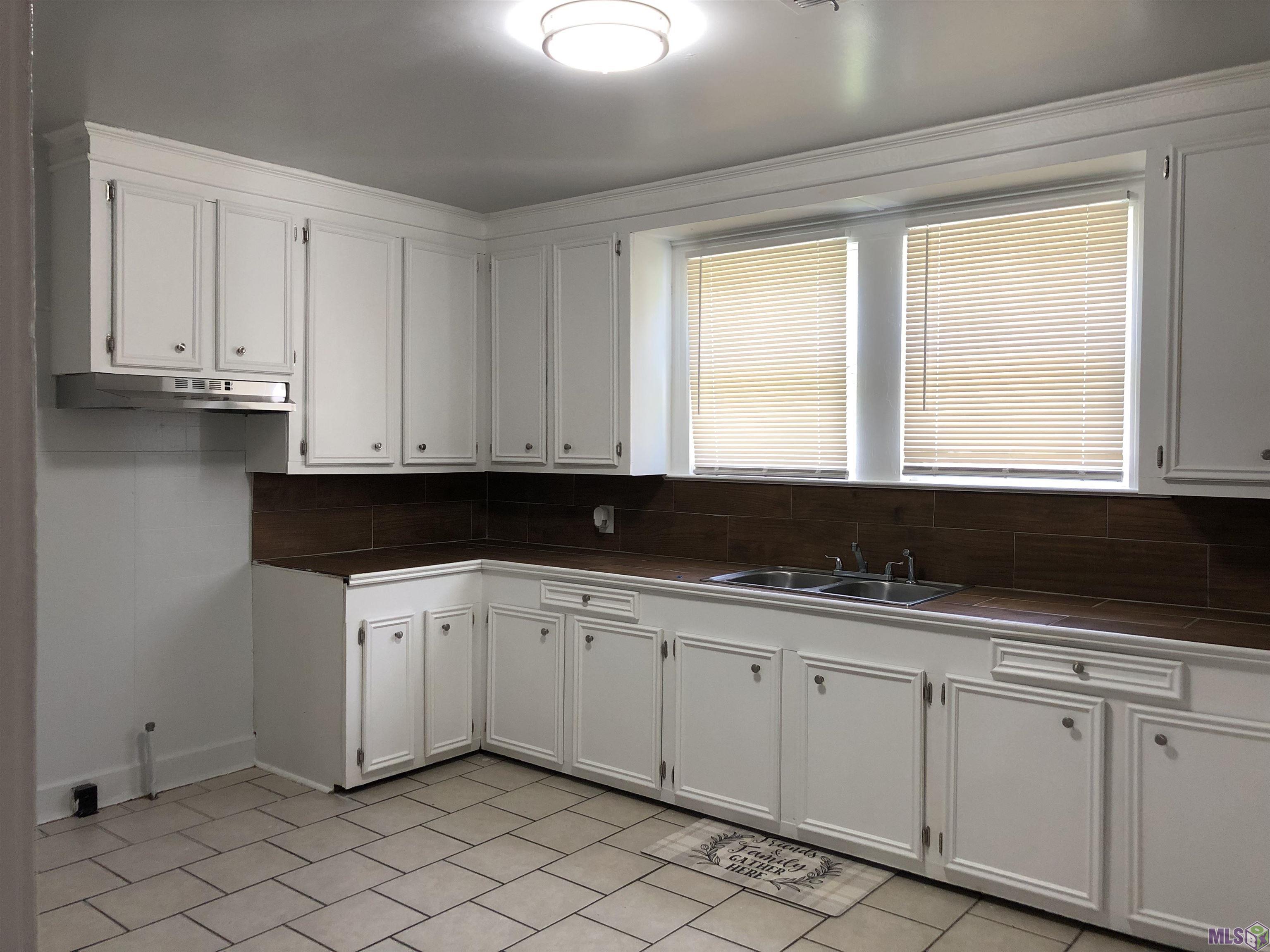 5965 Denham Street Baton Rouge, LA 70805 - Photo 8 of 19 Kitchen
