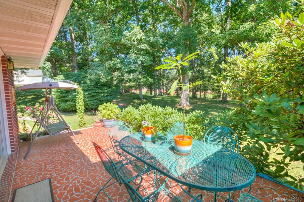 68 Shuler Road Candler, NC 28715 - Photo 10 of 27 Gallery Image 10