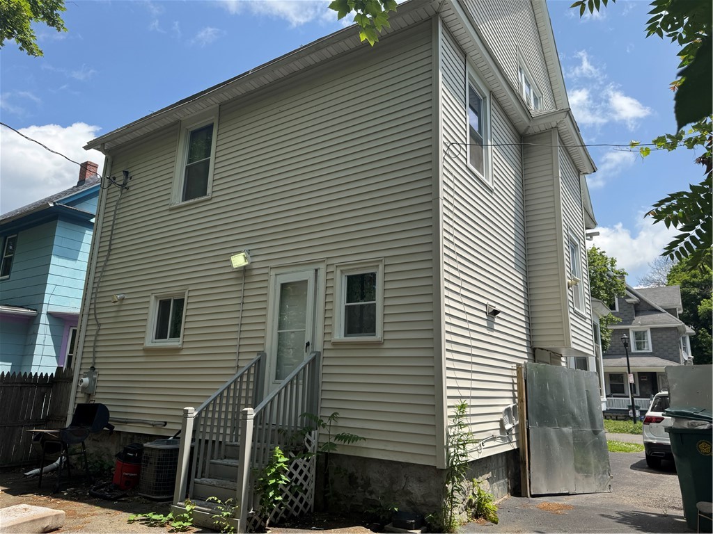 19 Sidney Street Rochester, NY 14609 - Photo 3 of 19