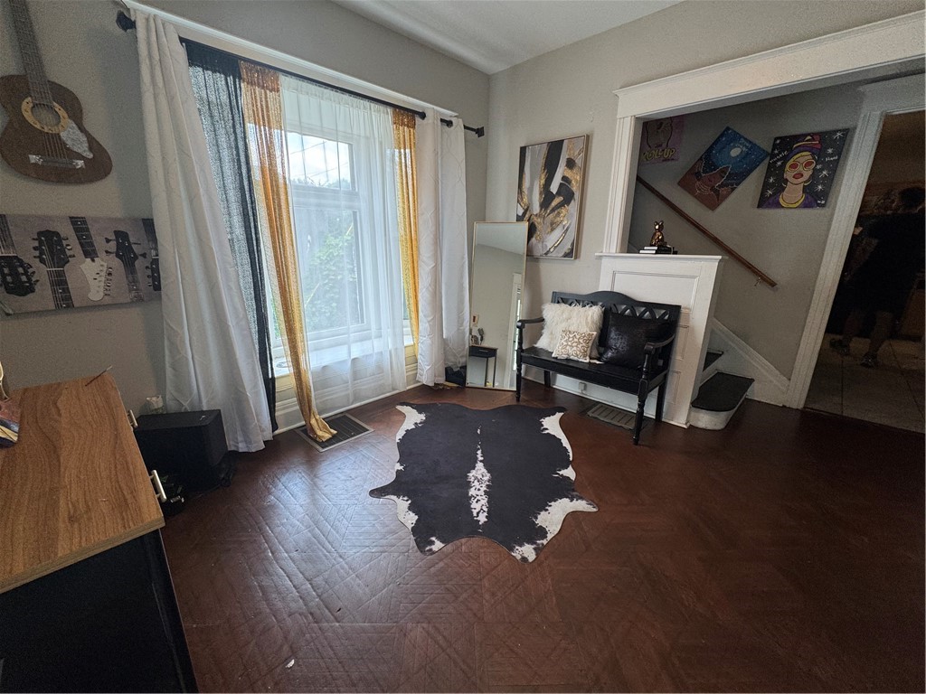 19 Sidney Street Rochester, NY 14609 - Photo 5 of 19