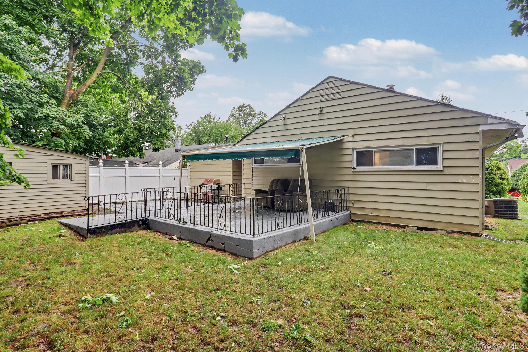 376 County Center Road White Plains, NY 10603 - Photo 31 of 40