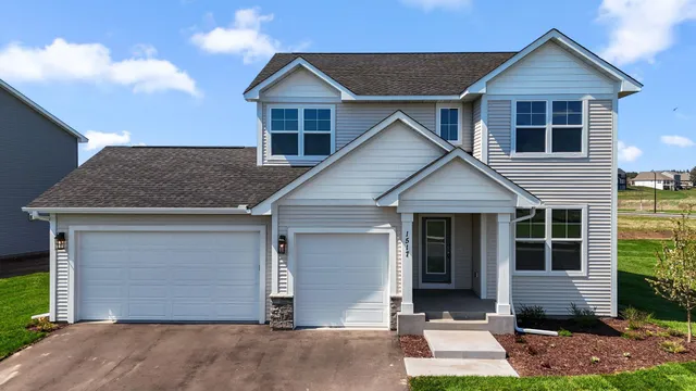 $499,900 | 1517 Creekwood Drive, New Richmond, WI 54017