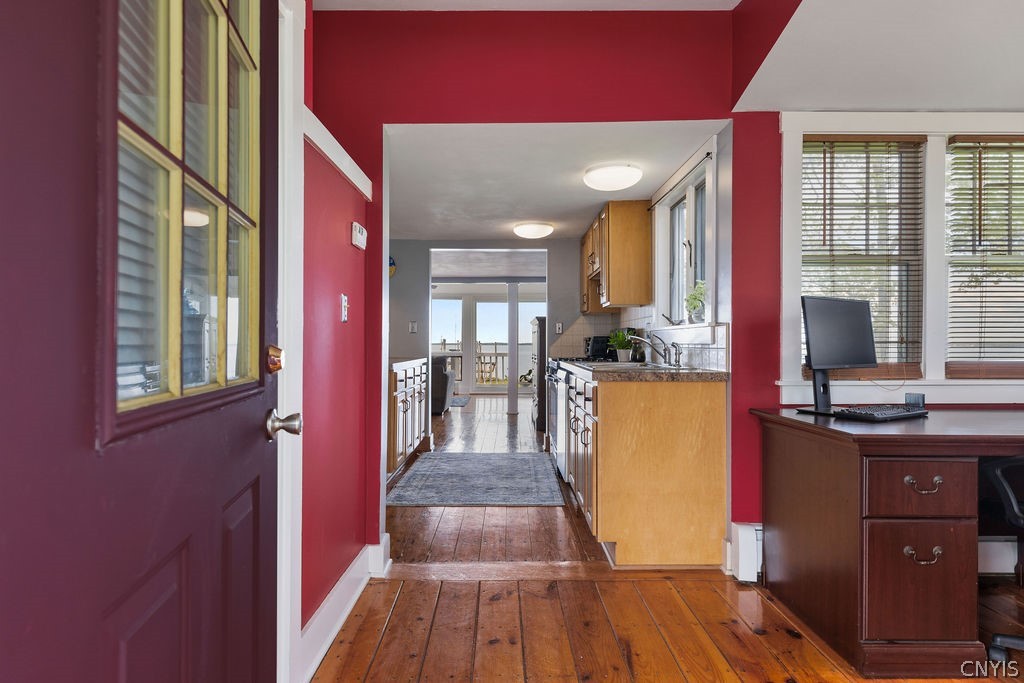7649 Tuttle Road Cicero, NY 13030 - Photo 2 of 46
