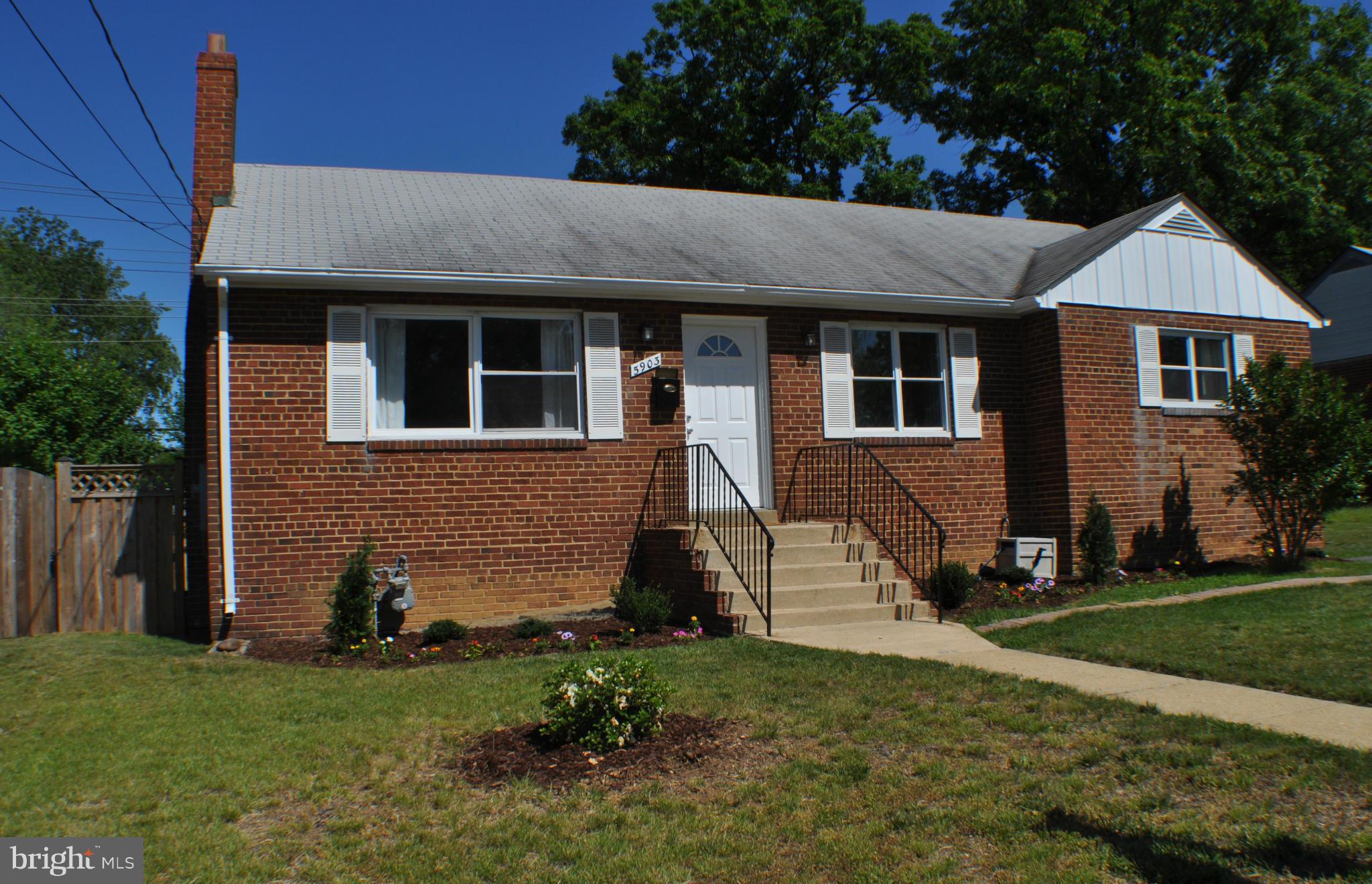 5903 Amherst Avenue Springfield, VA 22150 - Photo 30 of 30 Exterior (Front)
