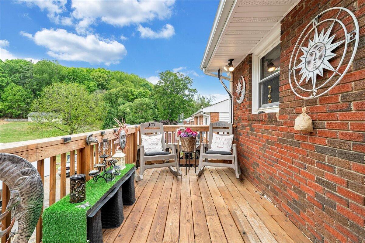 1625 Eanes Road Roanoke, VA 24014 - Photo 52 of 62 052-MIB06411