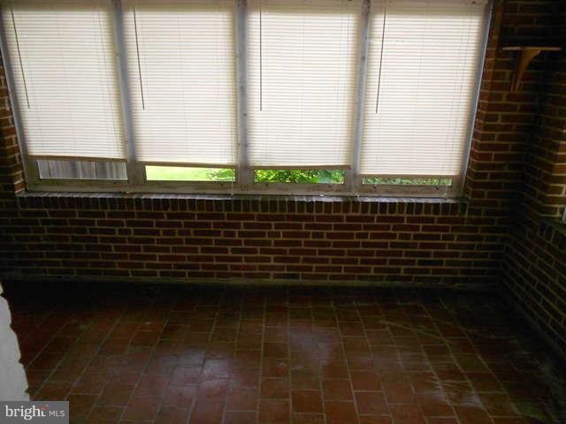 3520 Ellamont Road Baltimore, MD 21215 - Photo 5 of 13 Sunroom