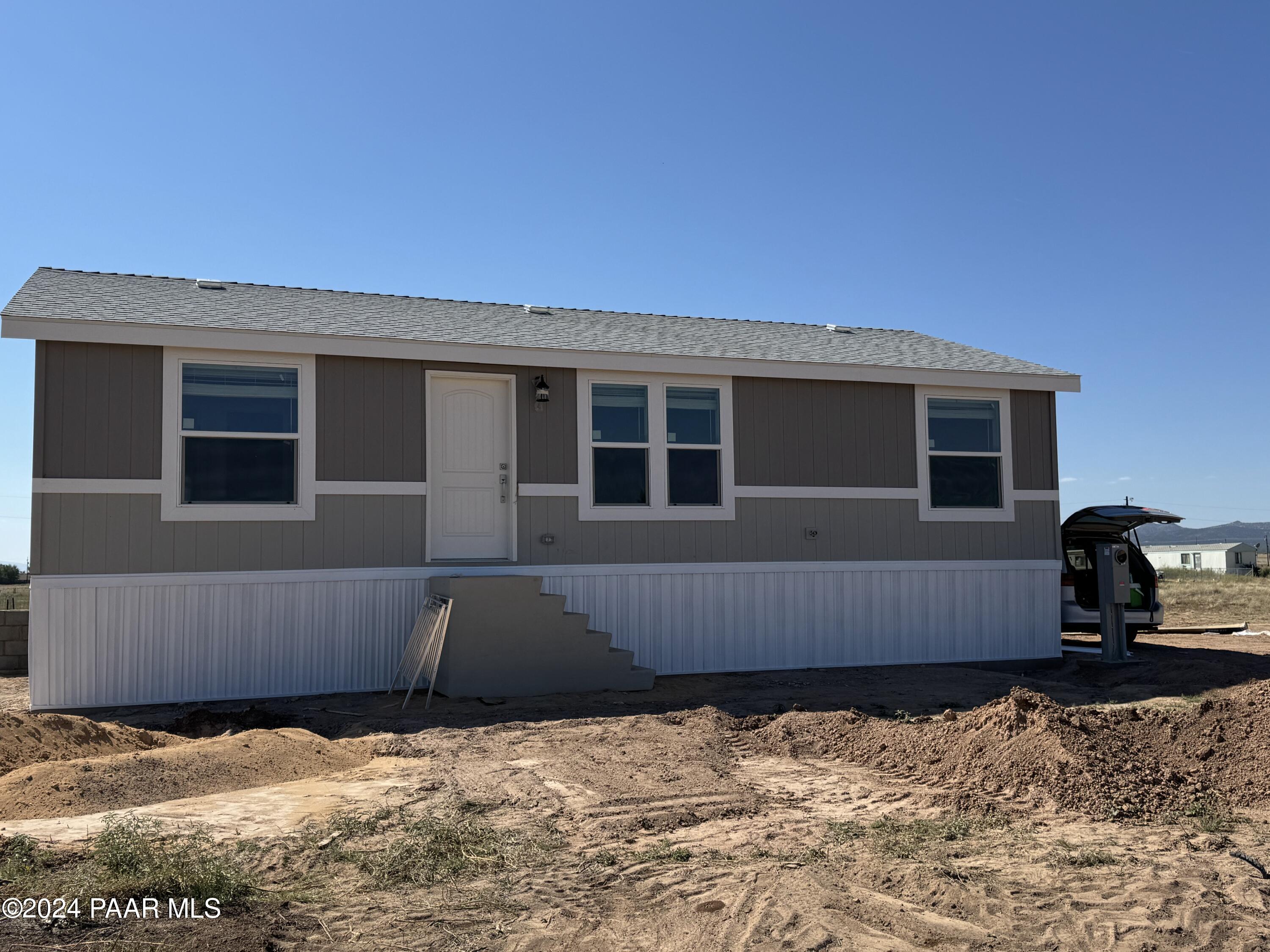 221 West Baja Road Paulden, AZ 86334 - Photo 1 of 10 Front Entry