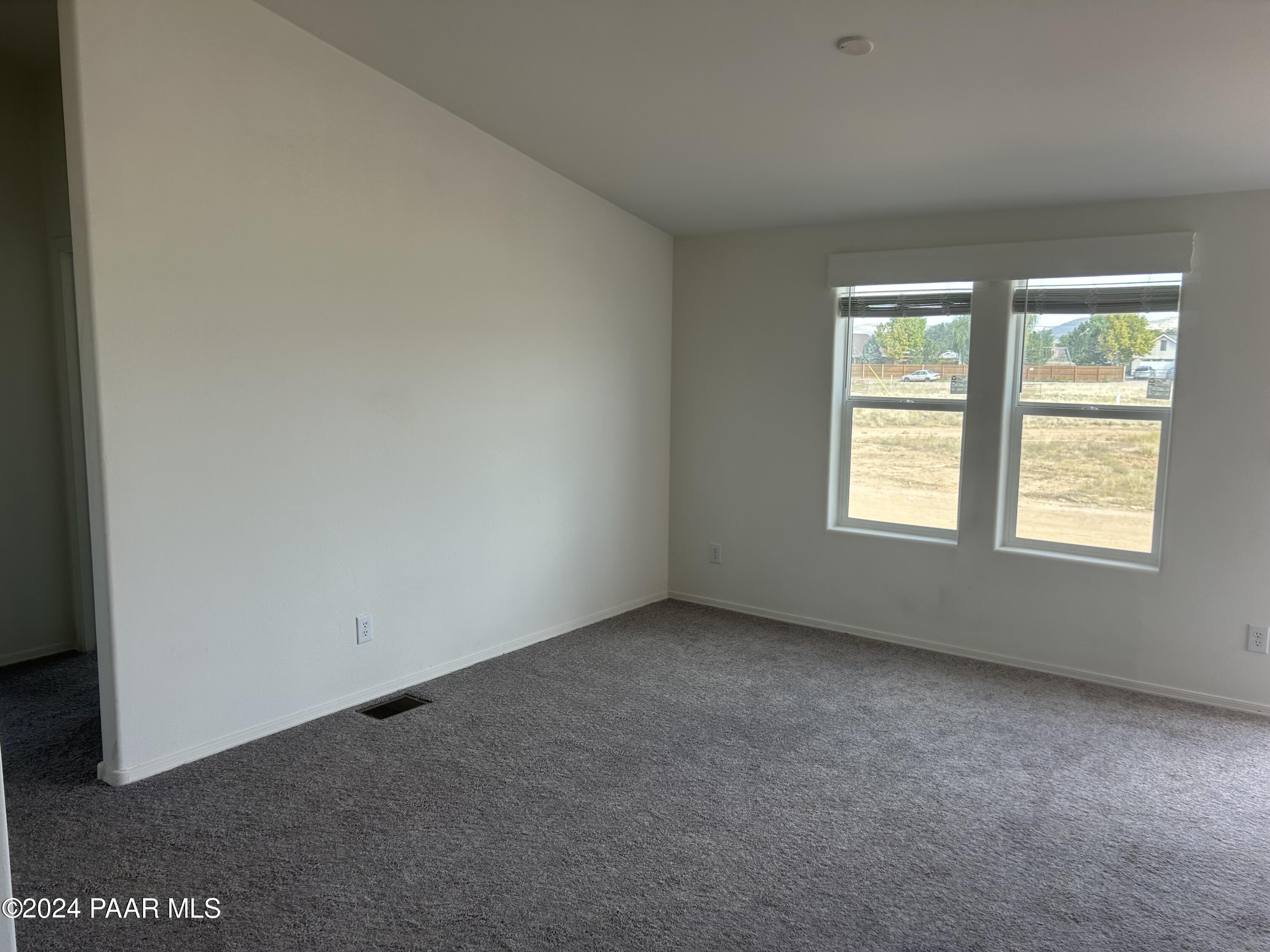 221 West Baja Road Paulden, AZ 86334 - Photo 2 of 10 IMG_5270