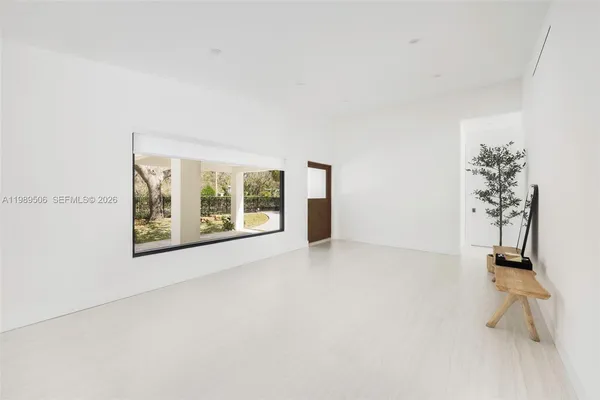 $16,000 | 8800 Southwest 118th Street, Miami, FL 33176