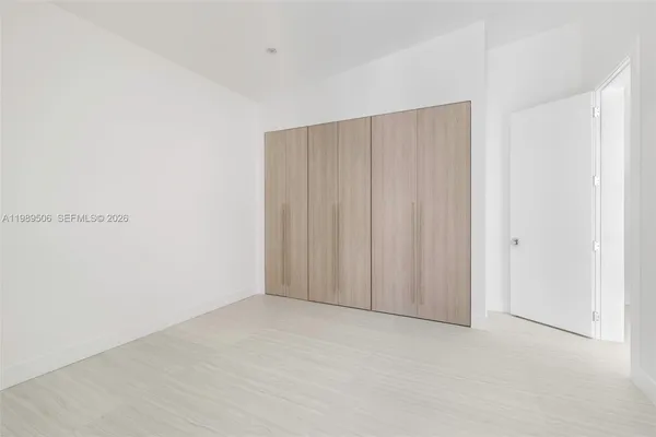 $16,000 | 8800 Southwest 118th Street, Miami, FL 33176