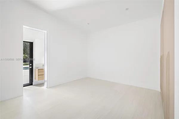 $16,000 | 8800 Southwest 118th Street, Miami, FL 33176