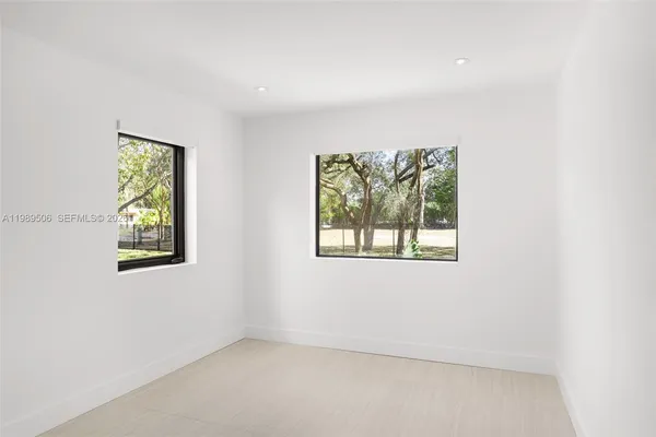 $16,000 | 8800 Southwest 118th Street, Miami, FL 33176