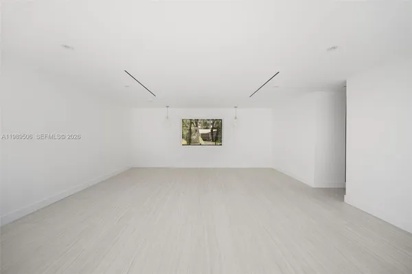 $16,000 | 8800 Southwest 118th Street, Miami, FL 33176