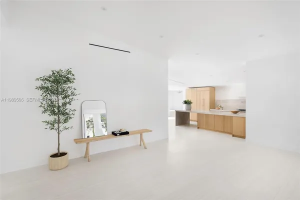 $16,000 | 8800 Southwest 118th Street, Miami, FL 33176