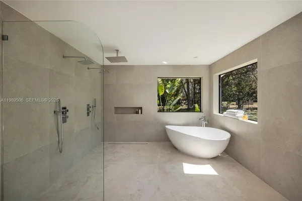 $16,000 | 8800 Southwest 118th Street, Miami, FL 33176