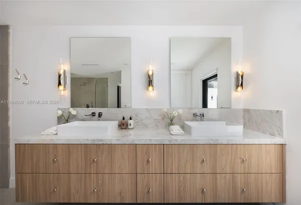 $16,000 | 8800 Southwest 118th Street, Miami, FL 33176