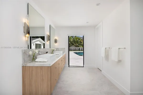 $16,000 | 8800 Southwest 118th Street, Miami, FL 33176