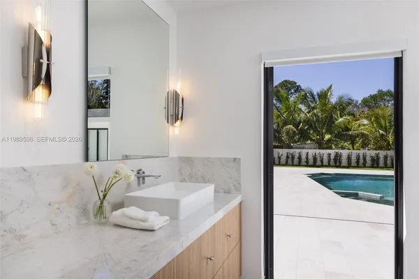 $16,000 | 8800 Southwest 118th Street, Miami, FL 33176