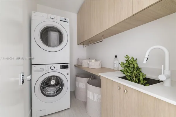 $16,000 | 8800 Southwest 118th Street, Miami, FL 33176