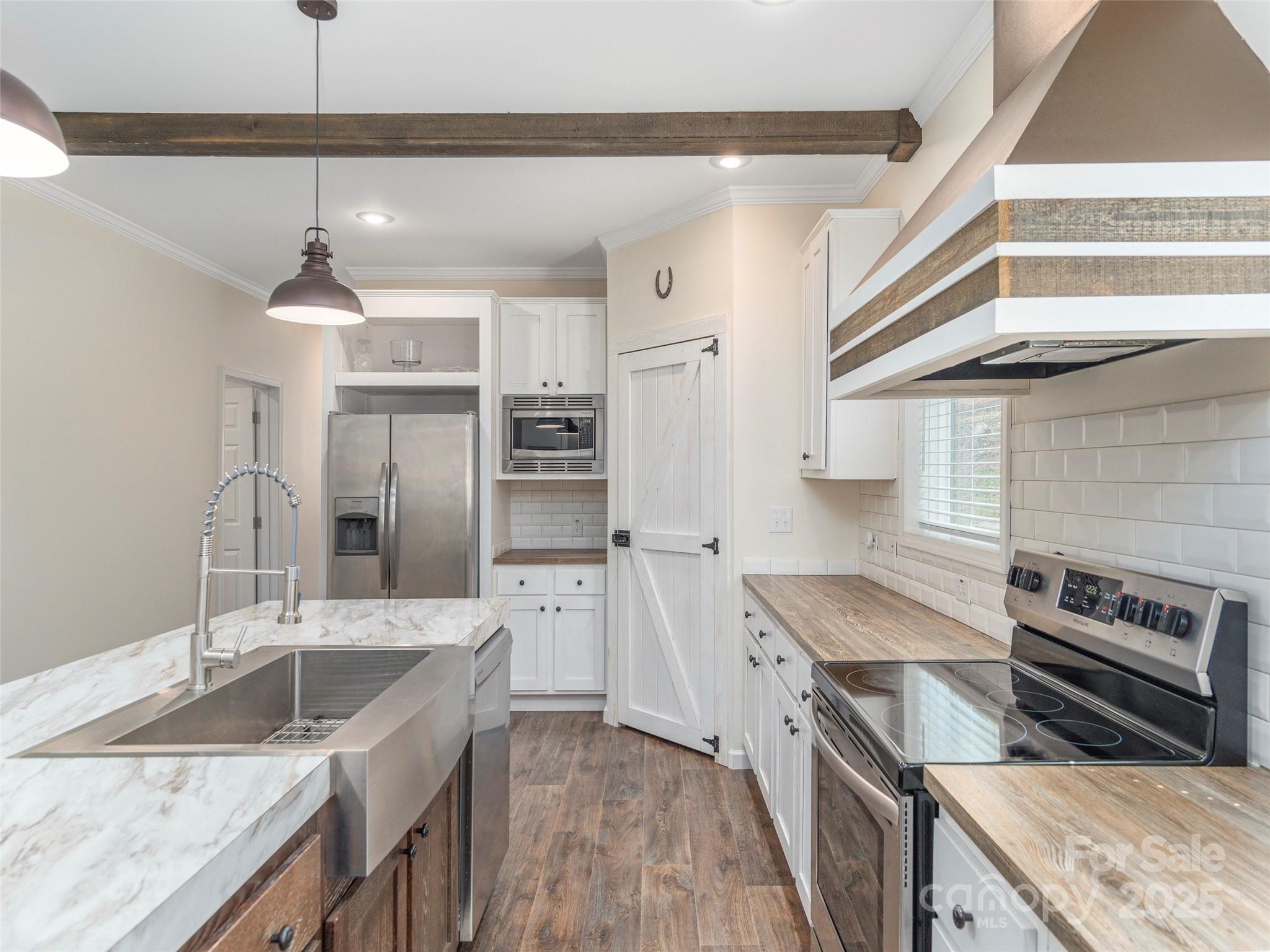 62 Sallys Branch Road Clyde, NC 28721 - Photo 7 of 30