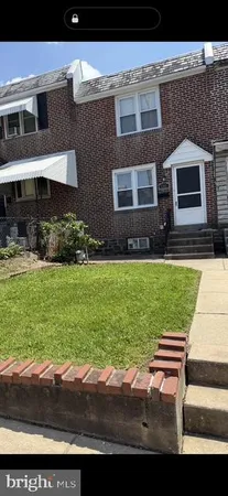 $1,895 | 208 Golf Road, Darby, PA 19023