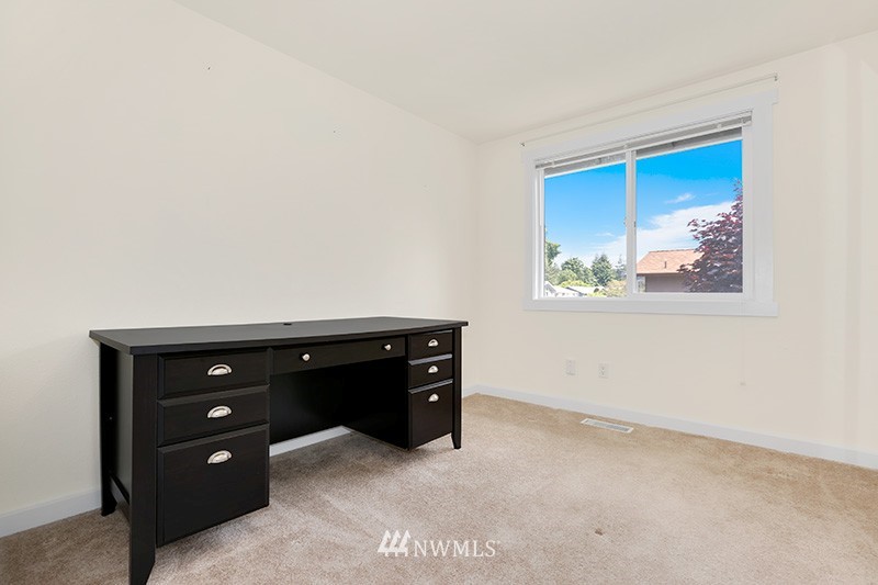 4119 Northeast 24th Street Renton, WA 98059 - Photo 14 of 25 Gallery Image 14