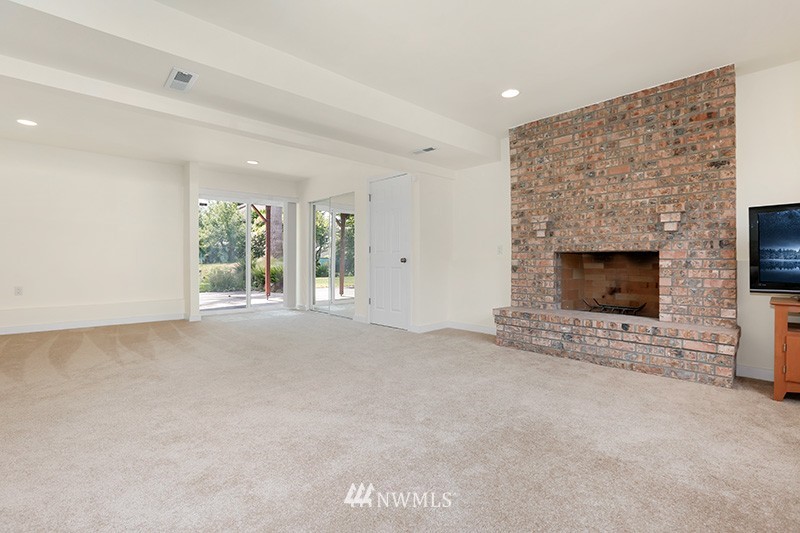4119 Northeast 24th Street Renton, WA 98059 - Photo 18 of 25 Gallery Image 18