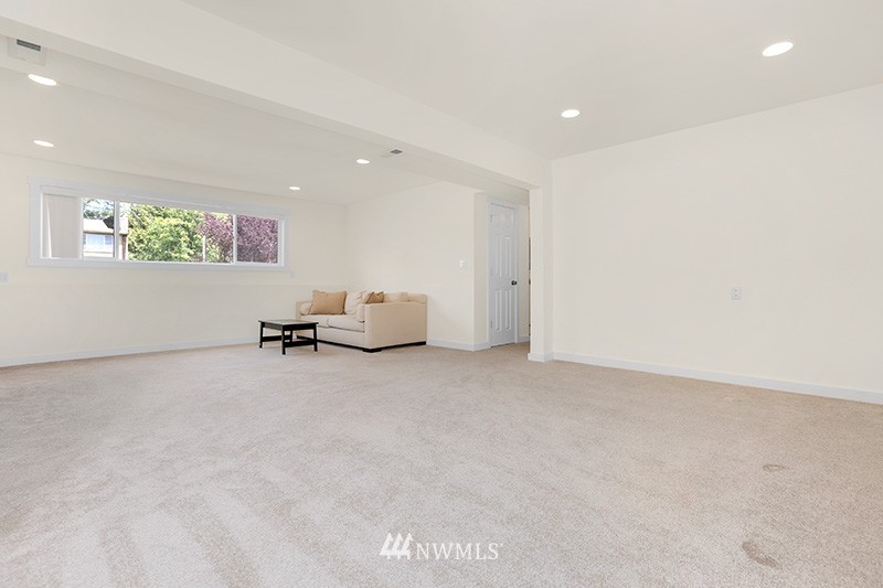 4119 Northeast 24th Street Renton, WA 98059 - Photo 20 of 25 Gallery Image 20