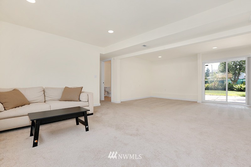 4119 Northeast 24th Street Renton, WA 98059 - Photo 21 of 25 Gallery Image 21