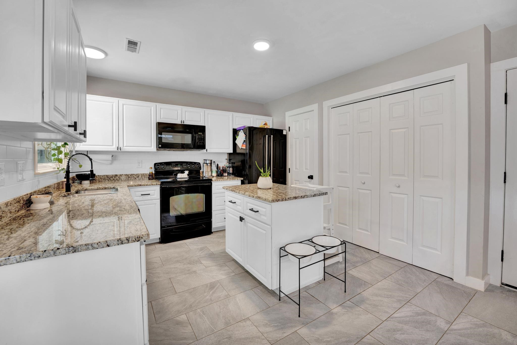 12112 Inglehurst Drive Raleigh, NC 27613 - Photo 11 of 29 Photo 11