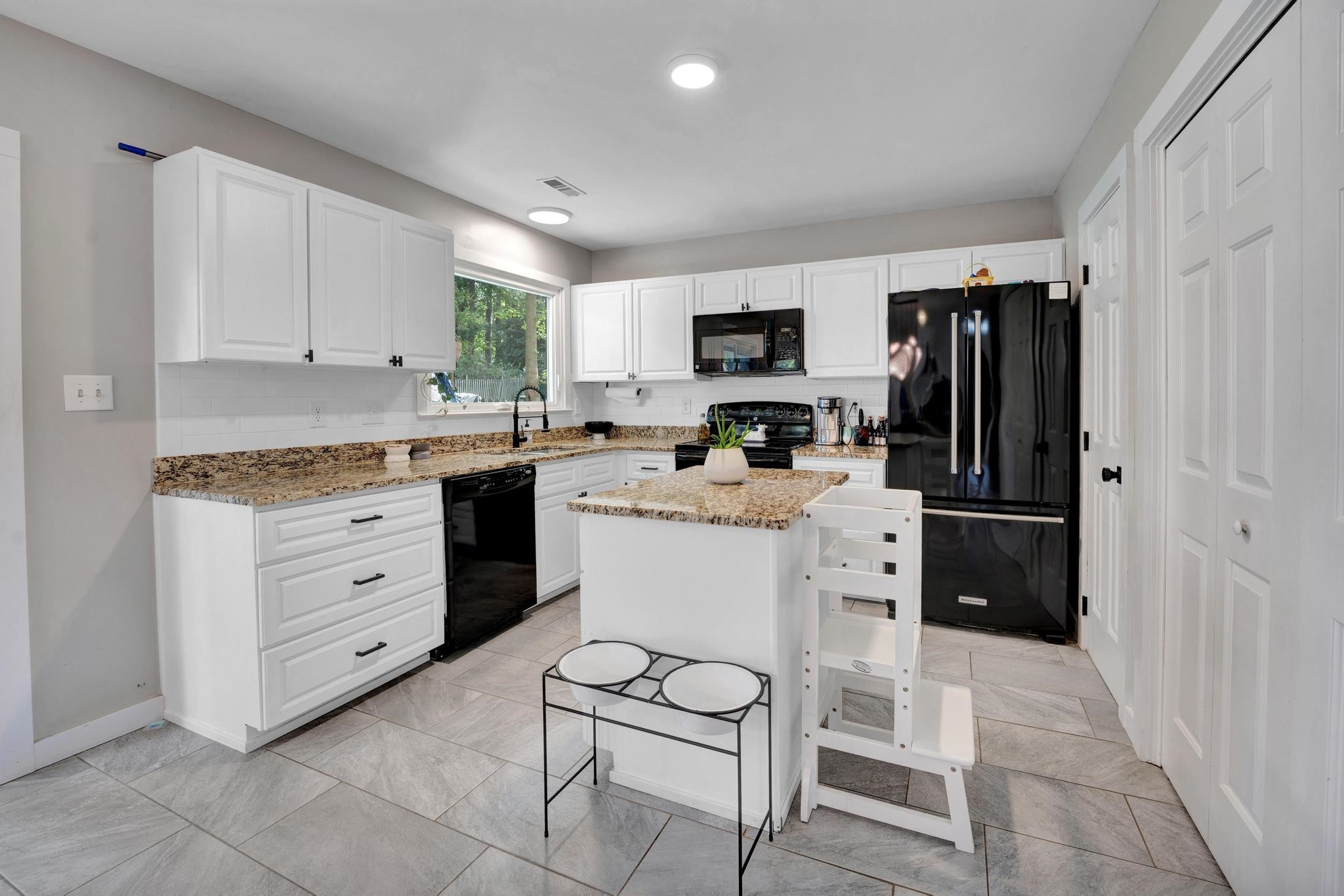 12112 Inglehurst Drive Raleigh, NC 27613 - Photo 10 of 29 Photo 10